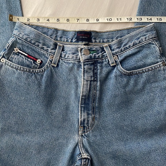 Classic fit med wash Tommy Hilfiger denim Jeans - Picture 5 of 8